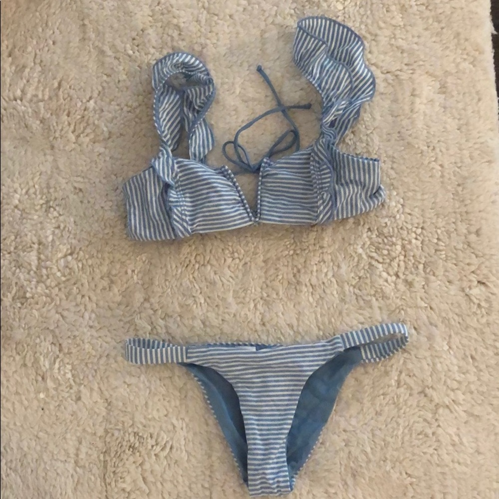 Planet blue ruffle sleeve bikini